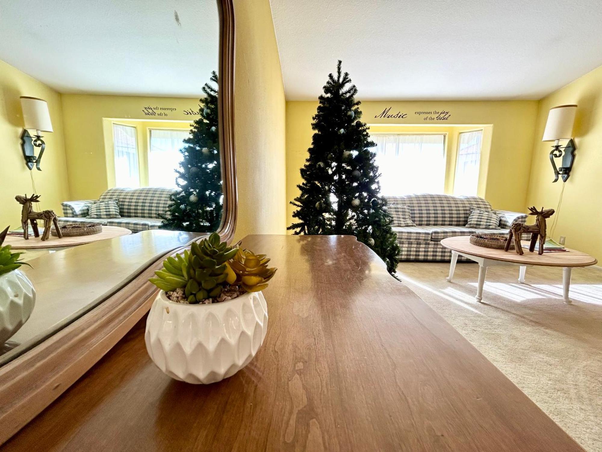 Festive Haven Room Hemet Exteriér fotografie